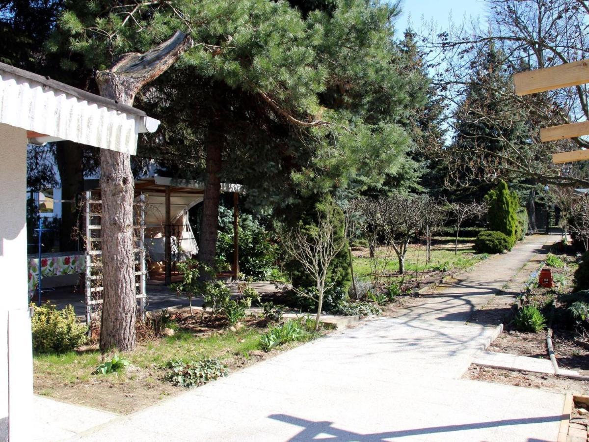 Bungalow Gartenidyll In Берлин Экстерьер фото